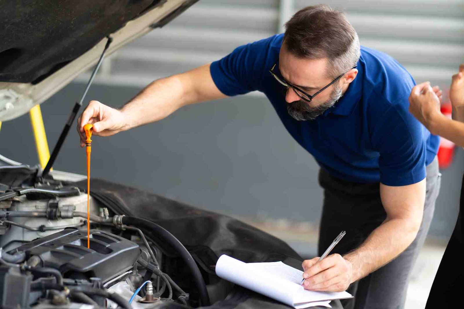 Check engine oil to Get Better Fuel Mileage for your car