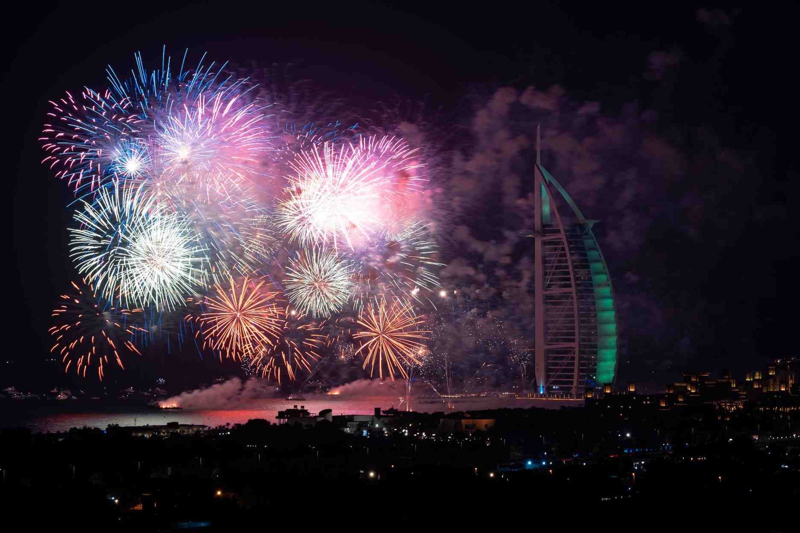 Avoid traffic in Dubai on new year