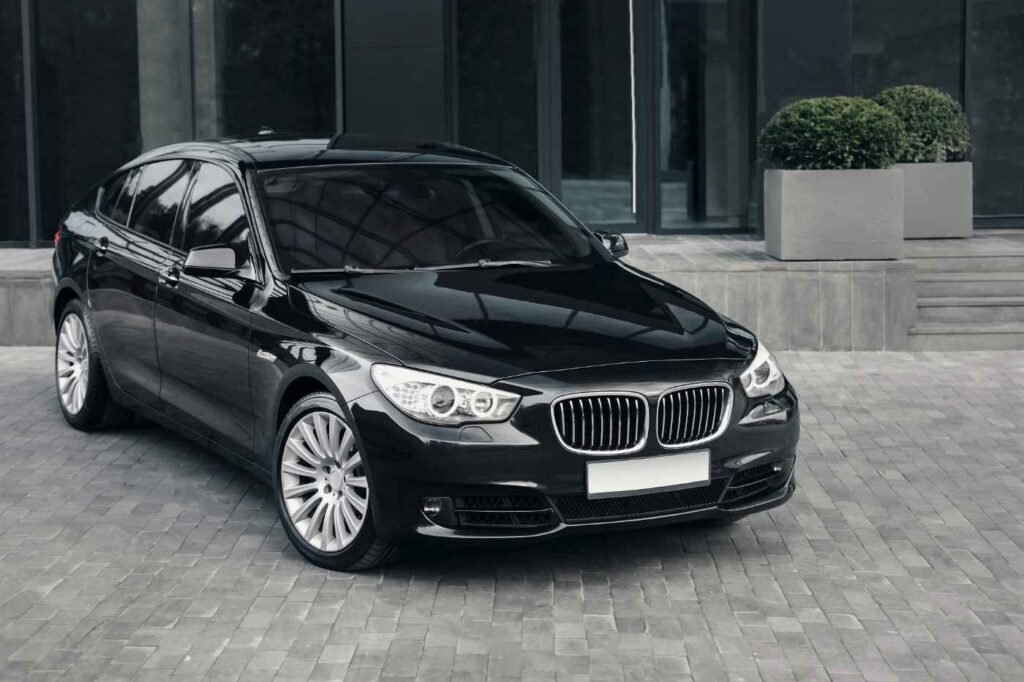 pros and cons of buying a used BMW car in Dubai